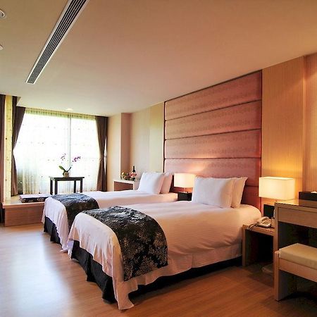 Tai-Yi Red Maple Resort Puli Exteriör bild